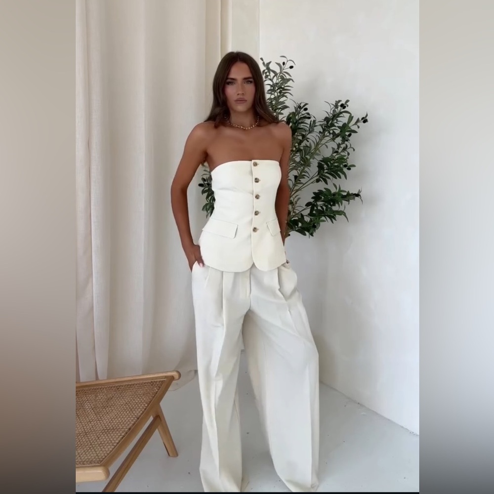 ZARA BUTTONED VEST TOP - Picture 3 of 17